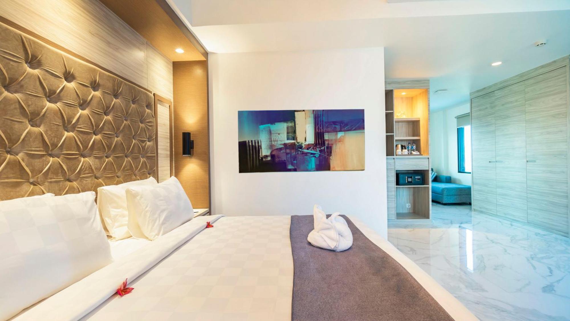 City Of Aventus Hotel - Denpasar Dış mekan fotoğraf